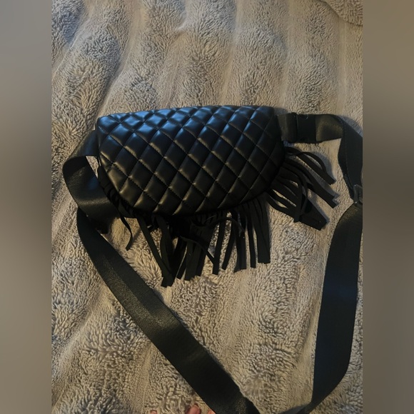 Faux leather fanny pack! Like new! Used once! - Picture 2 of 4